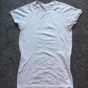 Lululemon white t-shirt